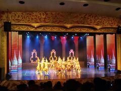 -勐巴拉娜西超级歌舞秀