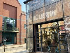 -钟书阁(松江泰晤士小镇店)