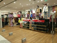 -优衣库(上海虹口龙之梦店)