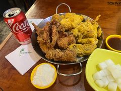 -BHC炸鸡(明洞总店)