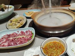 -四点金粥底火锅(沂州里店)