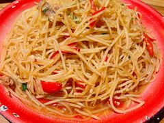破店土豆丝-破三川·新川菜(静安大融城店)