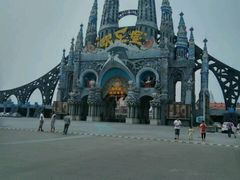 门口-泉城欧乐堡戏水湾艺术养生温泉