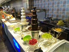 巧克力喷泉-鑫海汇海鲜烤肉火锅自助(七彩城店)