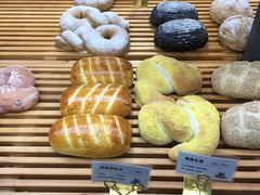 -焙丽拾光(麦凯乐直营店)