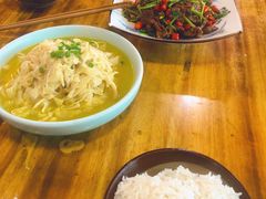 -湘聚南县土菜馆(龙山二路店)