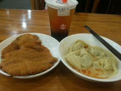 -潘国仙耳光馄饨(黄家阙路店)