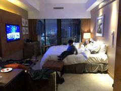 -珠海拱北口岸希尔顿欢朋酒店