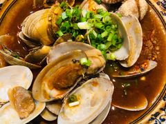 -爆炸头阿姨小四川正宗川味小吃(无任何分店)