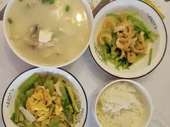 -爱的果实月嫂育婴师(世纪东方店)