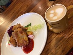 -more than meow吴止猫主题餐厅(承德 中船汇店)