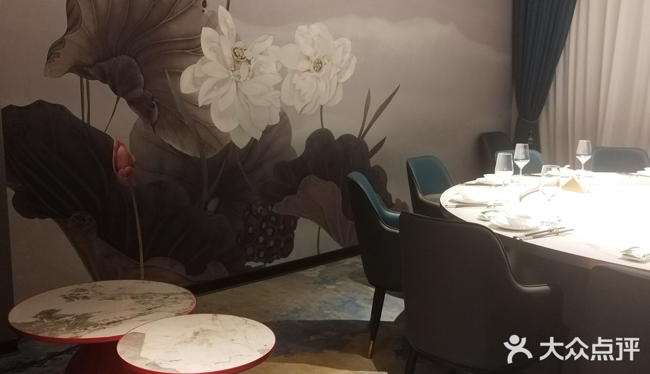 泡温泉吃海鲜火锅