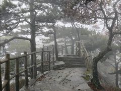 -罗田薄刀峰风景区