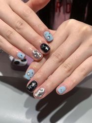 -丽心自助美甲美睫