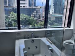 -深圳富苑皇冠假日套房酒店