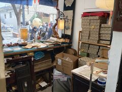 -邊城書店