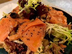 烟熏三文鱼杂菌沙拉-BE BRIGHT KITCHEN(正佳广场店)