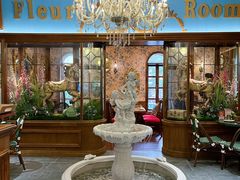 -秘密旅行Bonjour(黑金冠 江南西店)