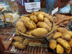 核桃红豆盐面包-都恩客(高岛屋百货店)