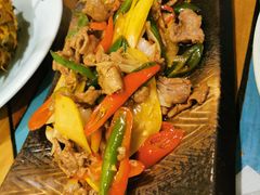 酸木瓜炒牛肉-紫滇源云南生态菜(丹凤街店)