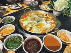 -顶顶汤火牛排火锅·经典铜锅涮肉