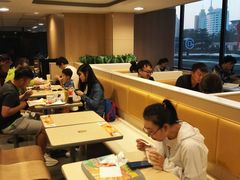 大堂-麦当劳(军博店)