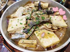 乔家杂鱼锅-乔家小院•本地小海鲜•非遗驴肉(万年泉路店)