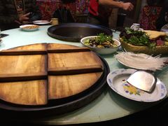 -鱼窝棚柴火铁锅炖(富山屯店)