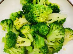 清炒西兰花-九头鸟酒家(四道口店)