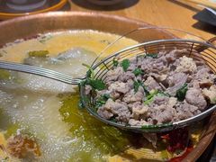 -洱火云南酸菜牛肉火锅(石景山当代商城店)