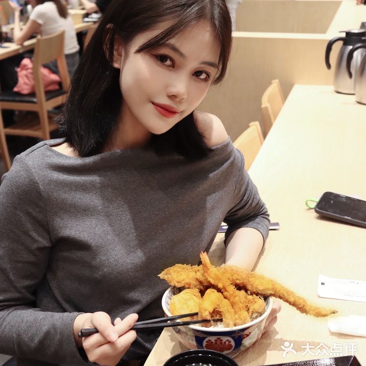 捧一大碗香酥酥的丼饭🍤|金子半之助