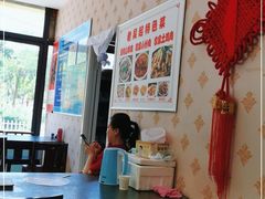 大堂-老吴起黄米饭炖羊肉剁荞面