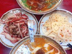 -金杨拉面王小吃面馆·牛三宝面·红烧牛肉粉