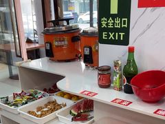 -休记光头香辣蟹干锅(绵竹店)
