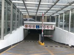 -奥特莱斯停车场