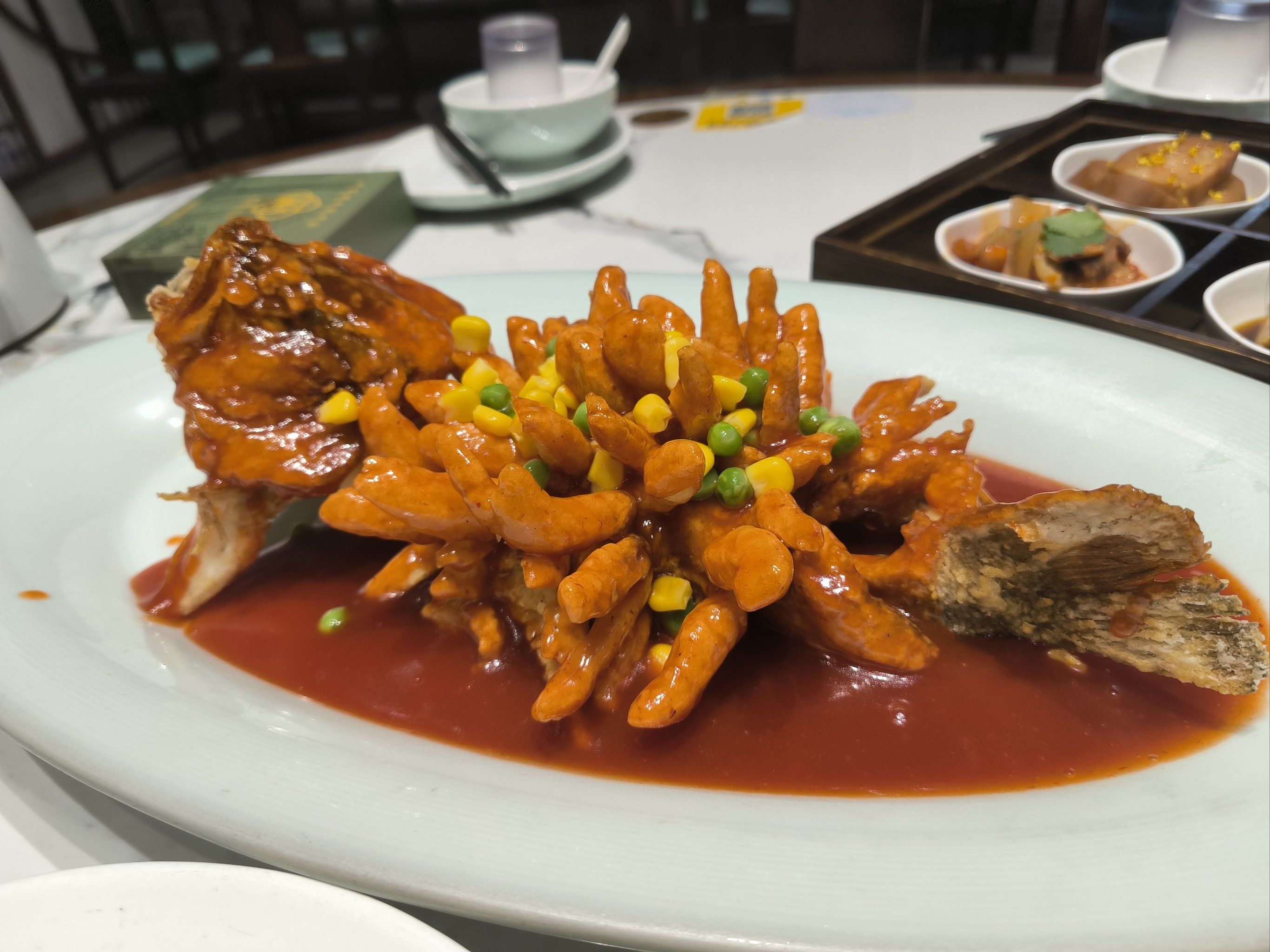 苏帮菜松鼠桂鱼的口感非常的不错,炸的很