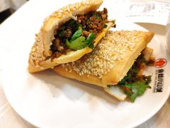 牛肉烧饼-嘉陵楼馋嘴城(簋街总店)