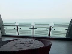 -上海滴水湖皇冠假日酒店