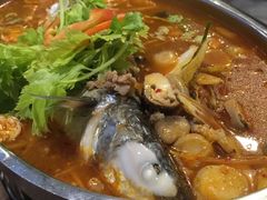 -大头虾越式风味餐厅(光明广场店)