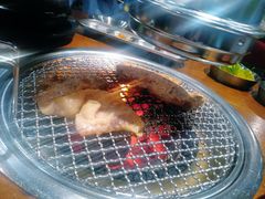 韩式腌猪王排-·缸桶屋·韩式牛肋条自助烤肉(西湖D11店)