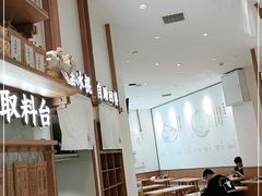 门面-小满手工粉(杭州滨江龙湖店)