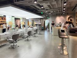 -变画·发型STUDIO