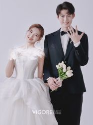 -雪中彩影婚纱摄影·微光艺术中心