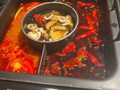 -老牌坊云南鱼豆花火锅(嵩山店)