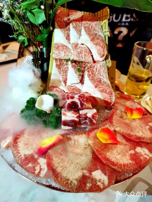 chao潮桥锅shabu&bar(四川中路店)野兽派和牛拼盘图片