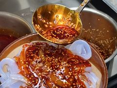 -有红鸡毛店·砂锅菜(抚琴夜市店)
