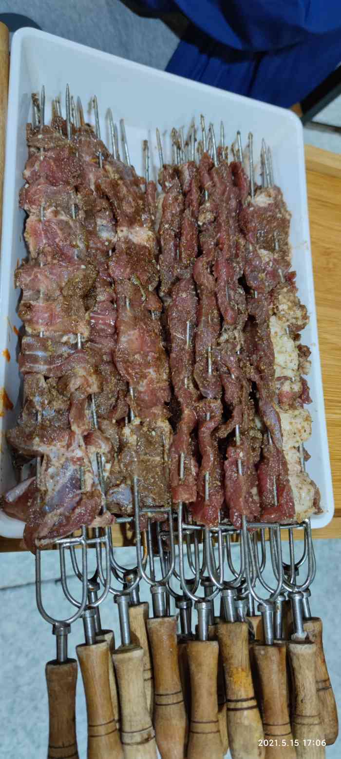 金火烤肉-"去博山实习,但其实我们也就是公费出去,大.