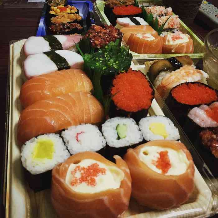 禾田上品寿司-"小小的寿司店 真的很好吃 而且性价比很高.