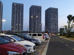 -融创茂-停车场