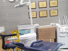 -上海仁爱医院口腔科 · 种植